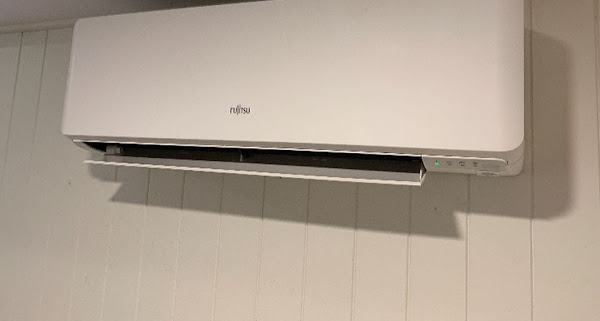 Fujitsu wall mounted air conditioning unit